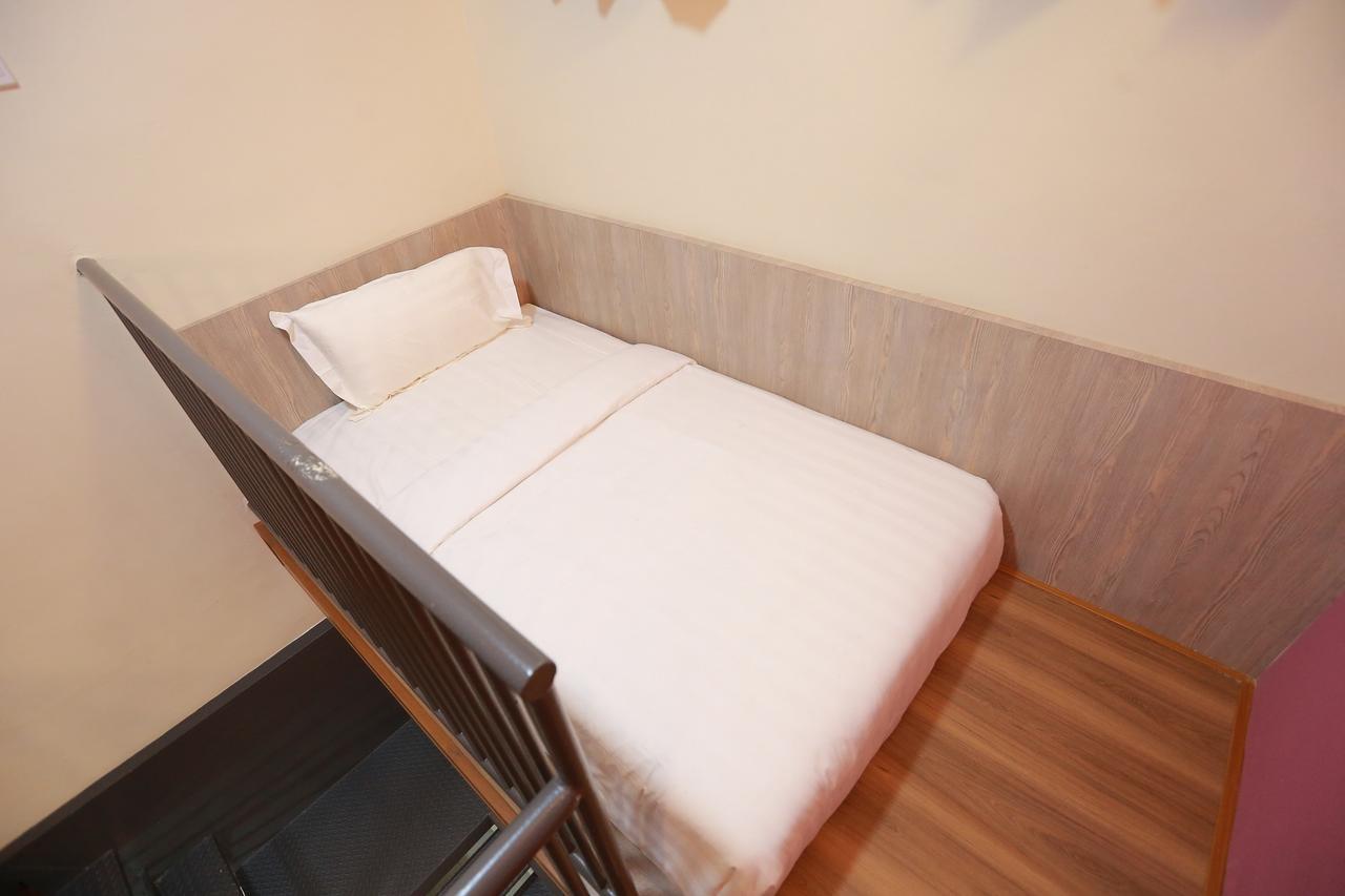 Pantai Regal Boutique Hotel Куантан Экстерьер фото